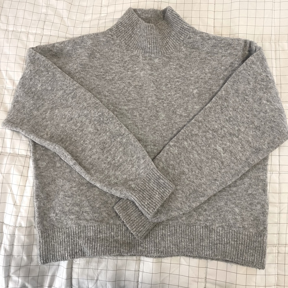 Light gray h&m mockneck.